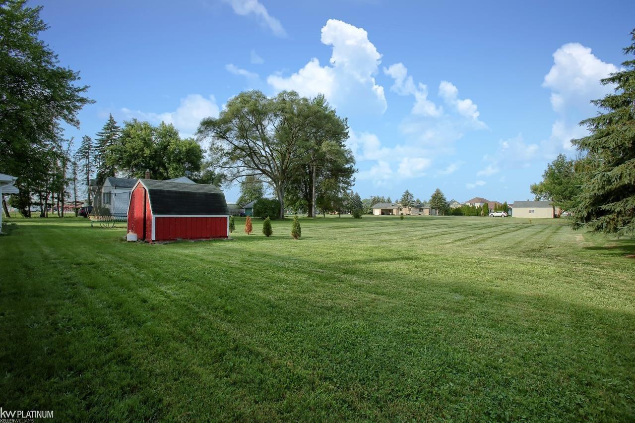 55125 Romeo Plank Road Macomb, MI 48042 - Photo 21 of 24