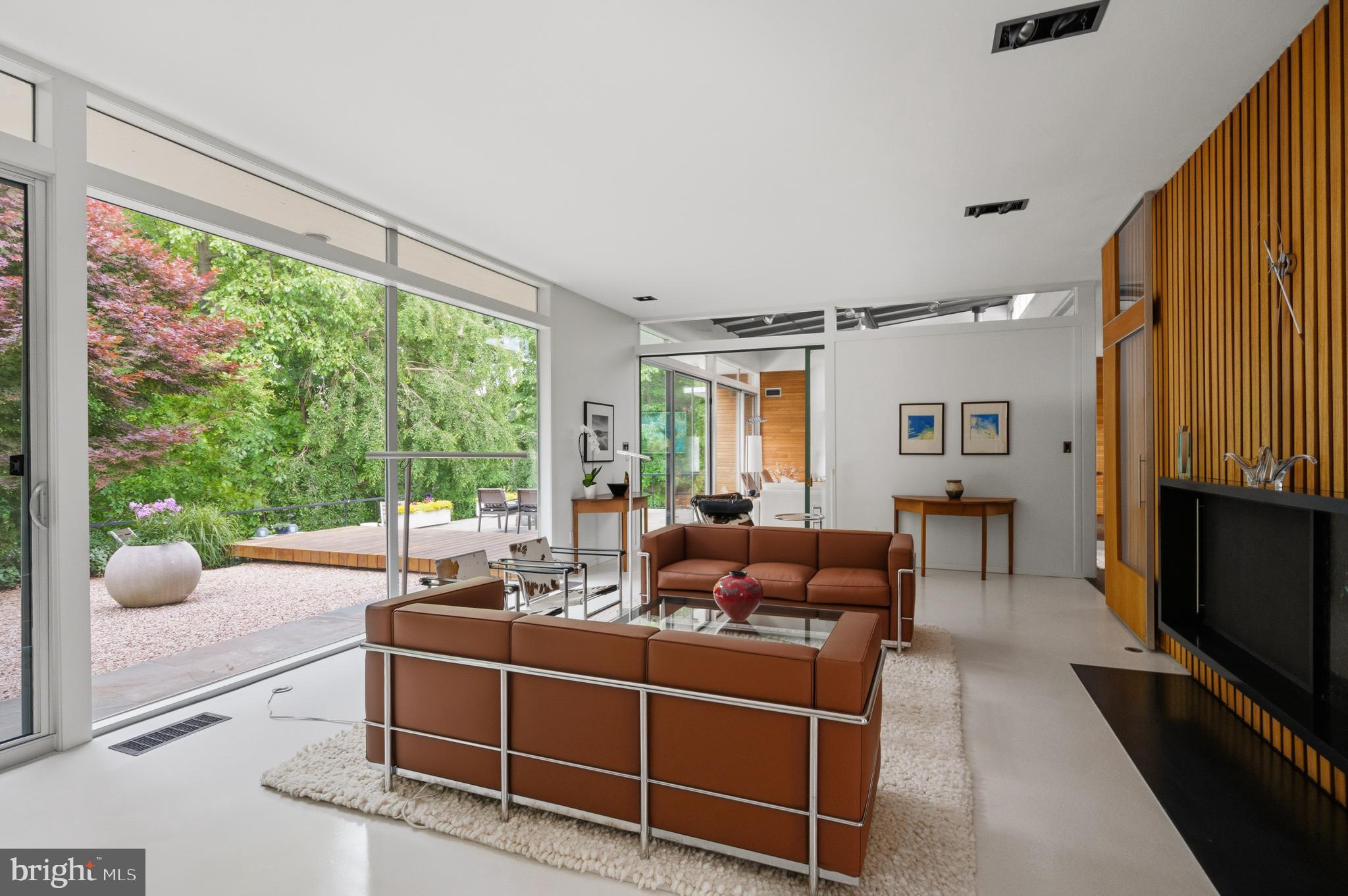2533 North Ridgeview Road Arlington, VA 22207 - Photo 10 of 51 Gallery Image 10