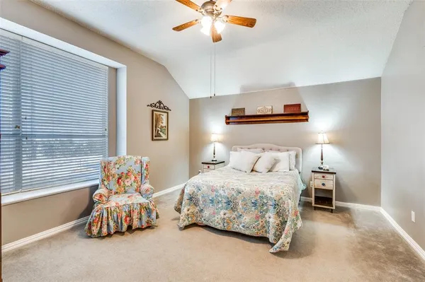 $450,000 | 115 Dogwood Trail, Shady Shores, TX 76208