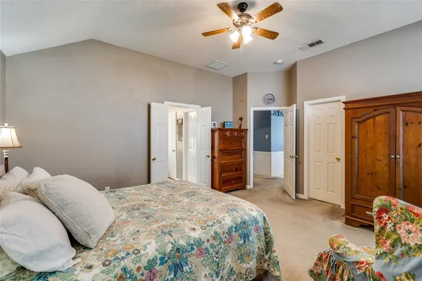 $450,000 | 115 Dogwood Trail, Shady Shores, TX 76208