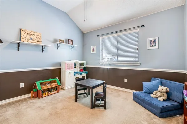 $450,000 | 115 Dogwood Trail, Shady Shores, TX 76208