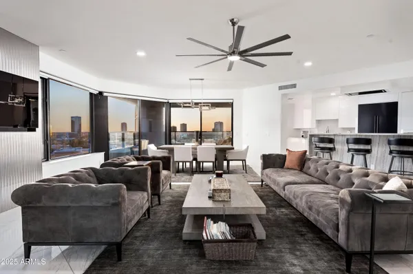 $995,000 | 1040 East Osborn Road, Unit 904, Phoenix, AZ 85014