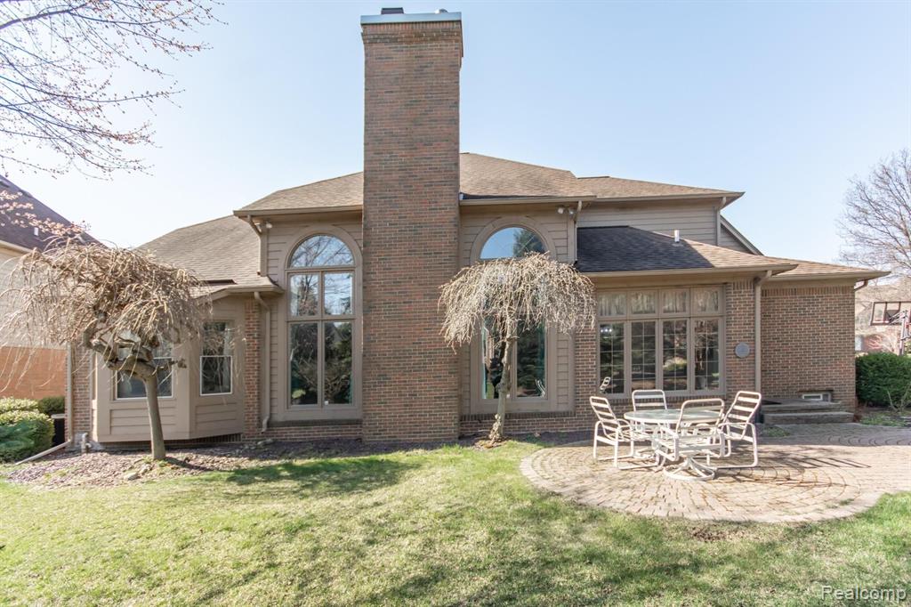 2074 Mapleridge Road Rochester Hills, MI 48309 - Photo 43 of 48