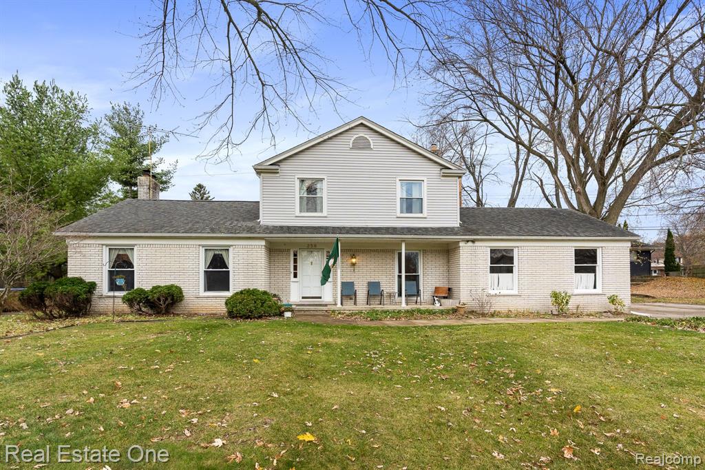 258 Belle Vernon Court Rochester, MI 48309 - Photo 1 of 41