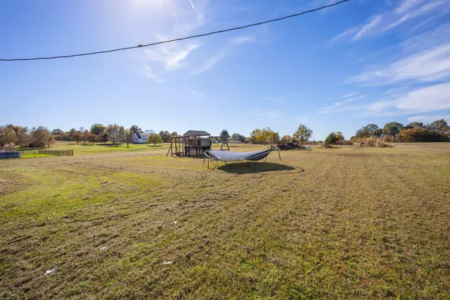 $193,000 | 42 Jesse Patterson Road, Trenton, TN 38382