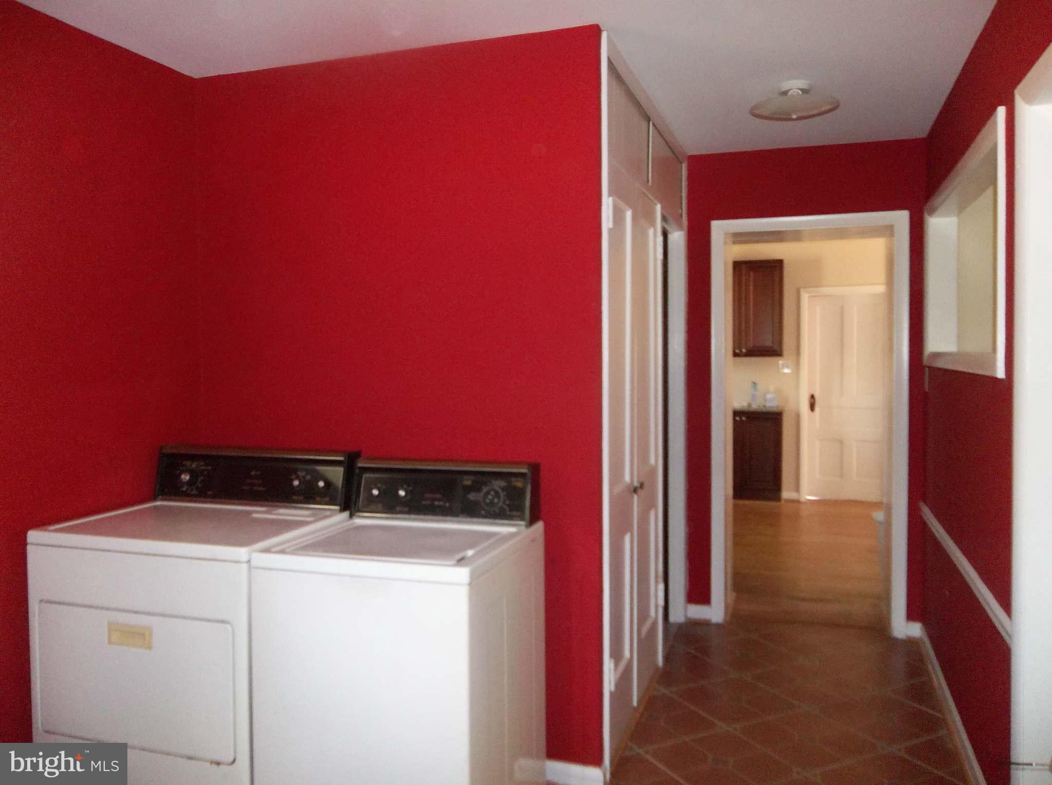 5512 Taylor Road Riverdale, MD 20737 - Photo 11 of 23 Interior (General)