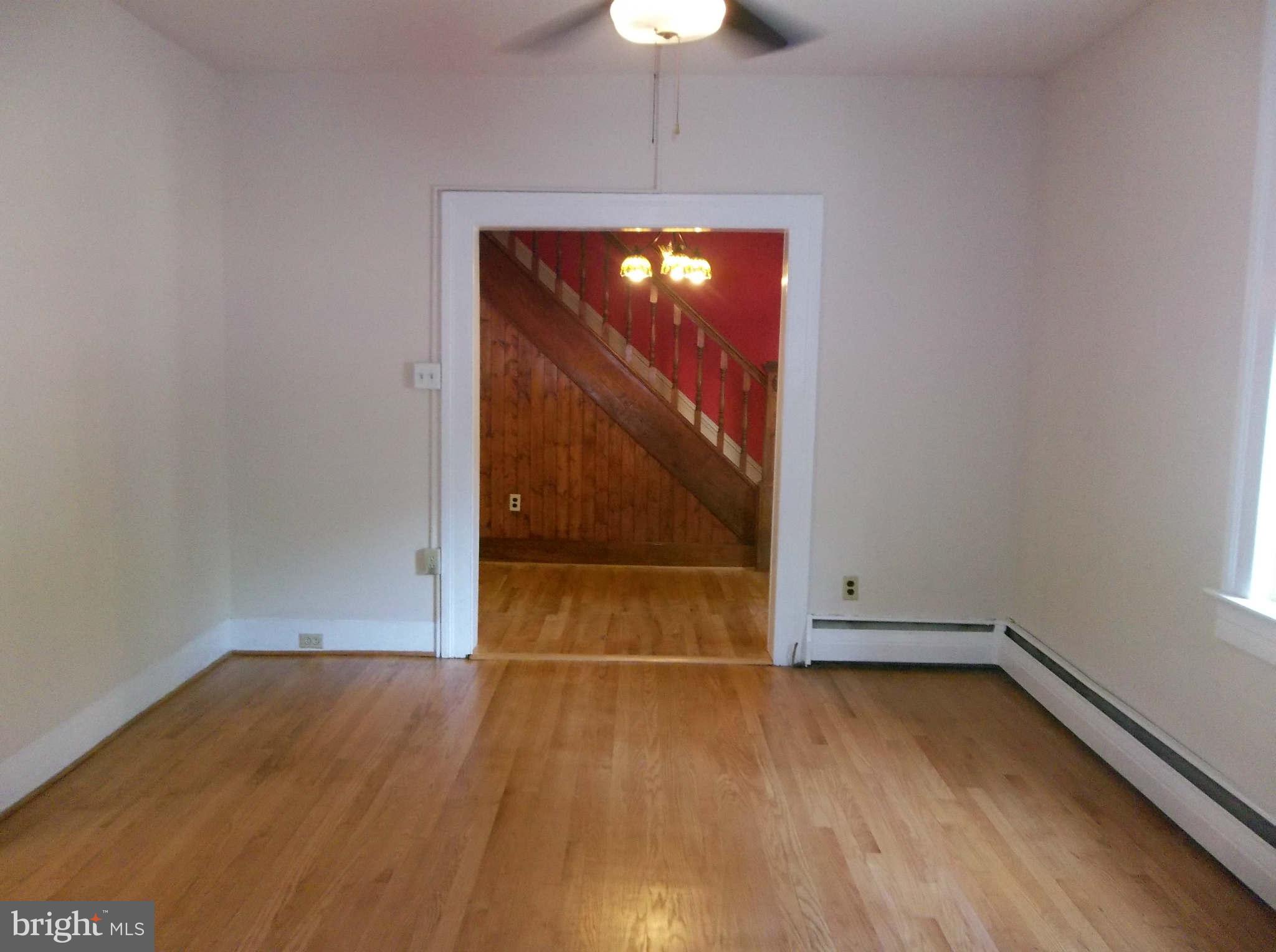 5512 Taylor Road Riverdale, MD 20737 - Photo 6 of 23 Living Room