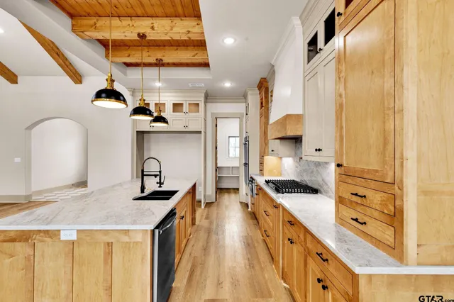 $649,900 | 15653 County Road 436, Lindale, TX 75771