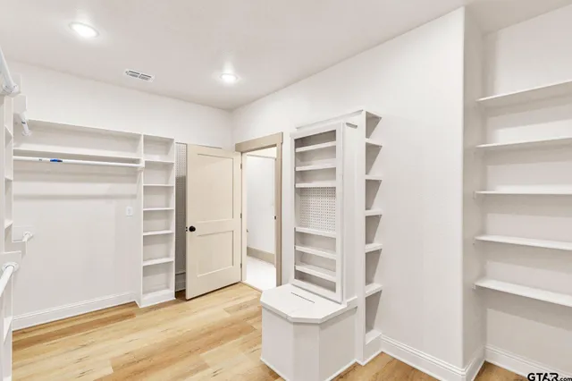 $649,900 | 15653 County Road 436, Lindale, TX 75771