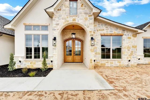 $649,900 | 15653 County Road 436, Lindale, TX 75771