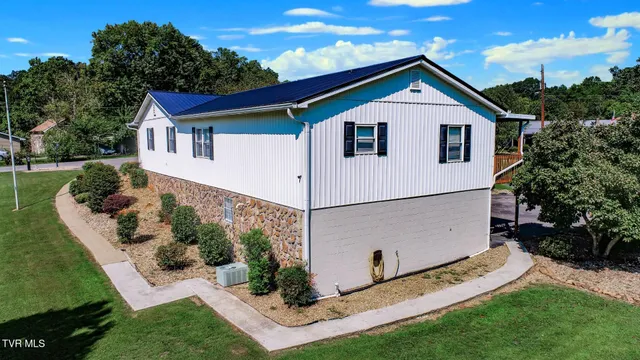 $439,999 | 500 Buckingham Drive, Newport, TN 37821