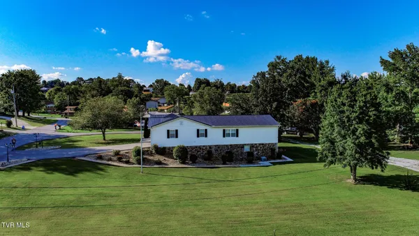 $439,999 | 500 Buckingham Drive, Newport, TN 37821