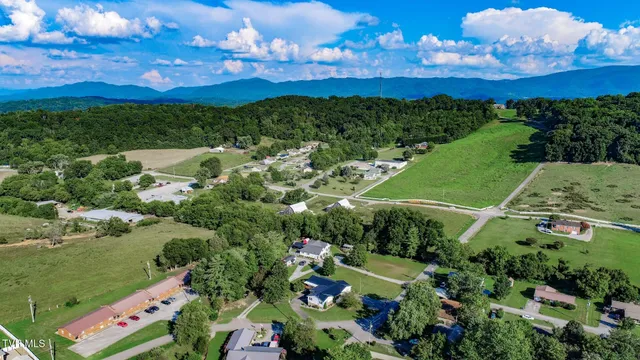 $439,999 | 500 Buckingham Drive, Newport, TN 37821