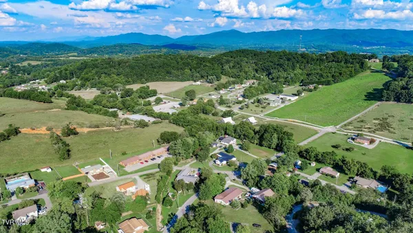 $439,999 | 500 Buckingham Drive, Newport, TN 37821