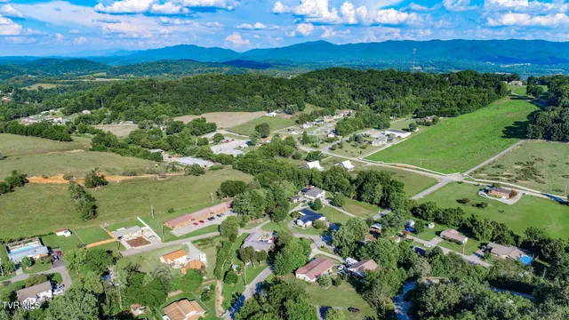 $439,999 | 500 Buckingham Drive, Newport, TN 37821