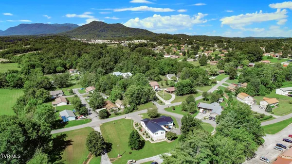 $439,999 | 500 Buckingham Drive, Newport, TN 37821