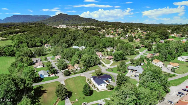 $439,999 | 500 Buckingham Drive, Newport, TN 37821