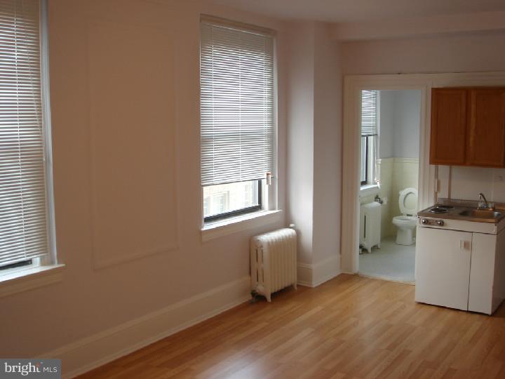 1324 Locust Street, Unit 927 Philadelphia, PA 19107 - Photo 4 of 6 Bedroom
