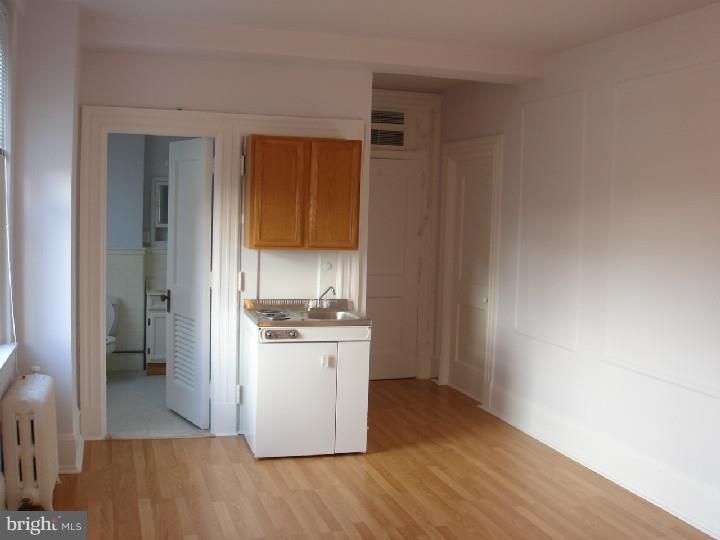 1324 Locust Street, Unit 927 Philadelphia, PA 19107 - Photo 5 of 6 Kitchen