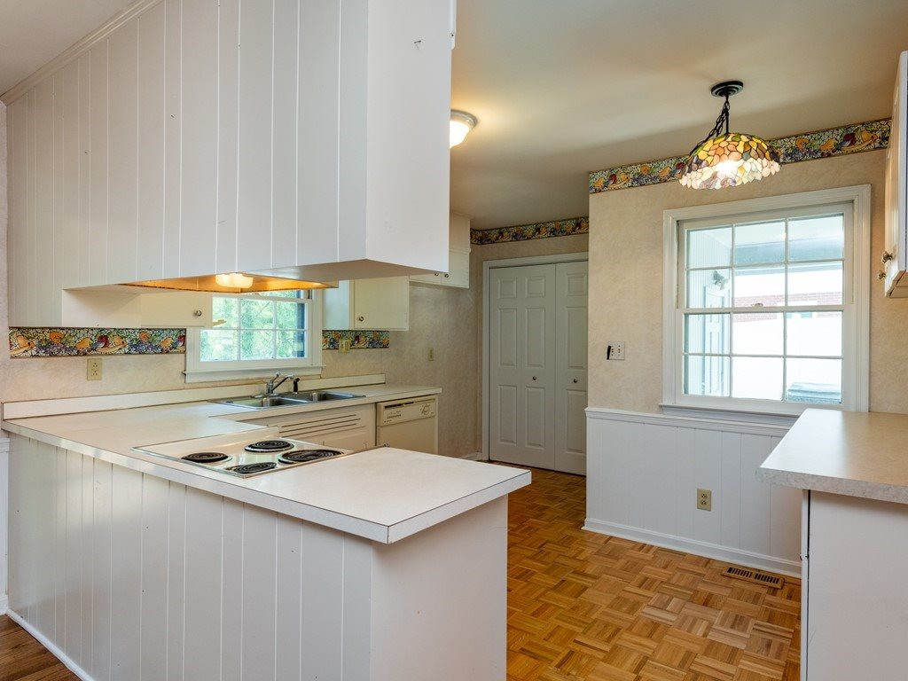 2105 Shenandoah Road Raleigh, NC 27603 - Photo 17 of 27 Kitchen