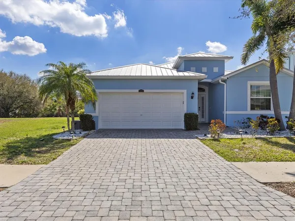 $580,000 | 445 Bahama Grande Boulevard, Apollo Beach, FL 33572