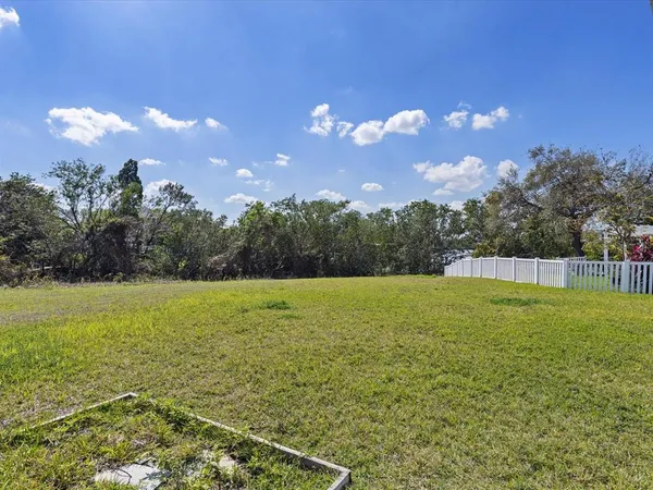 $580,000 | 445 Bahama Grande Boulevard, Apollo Beach, FL 33572