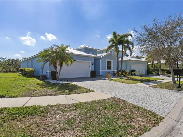 $580,000 | 445 Bahama Grande Boulevard, Apollo Beach, FL 33572