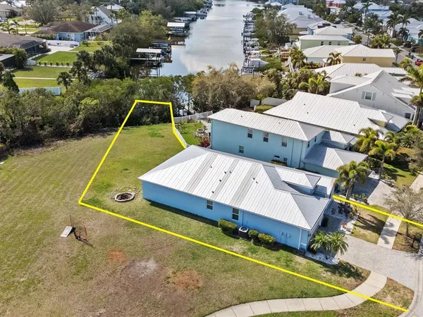 $580,000 | 445 Bahama Grande Boulevard, Apollo Beach, FL 33572