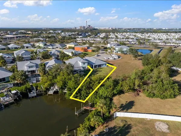 $580,000 | 445 Bahama Grande Boulevard, Apollo Beach, FL 33572