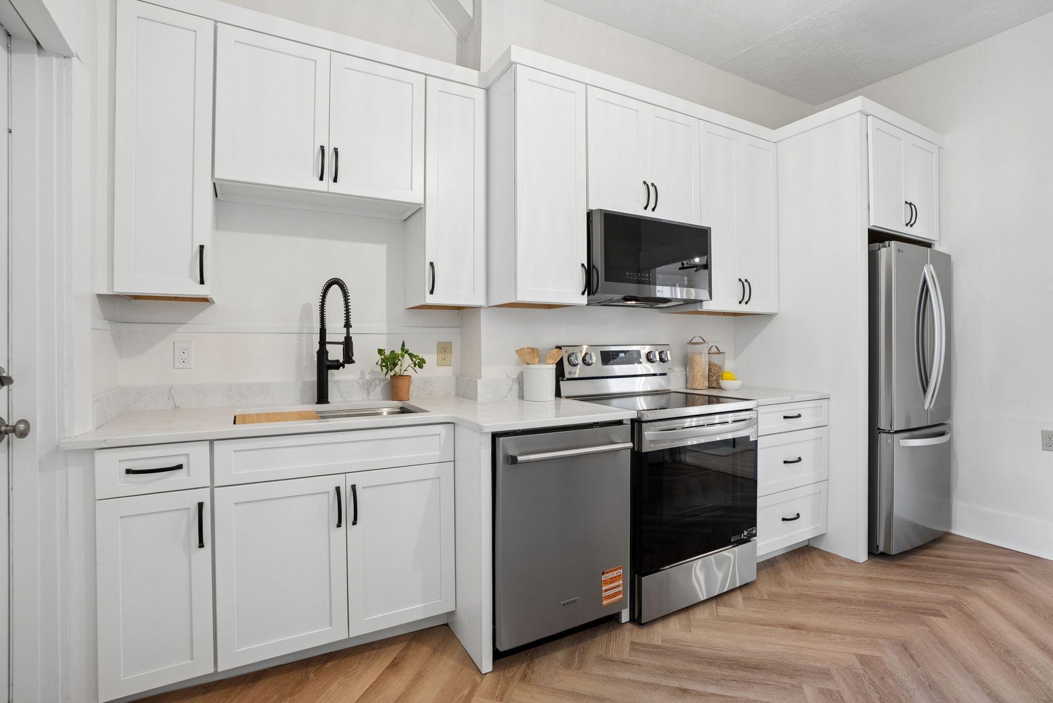 170 Clark Street, Unit 1 Portland, ME 04102 - Photo 20 of 31 DSC01920