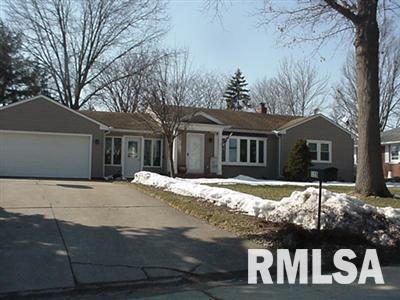 120 Lawrence Street Clinton, IA 52732 - Photo 1 of 16 Gallery Image 1