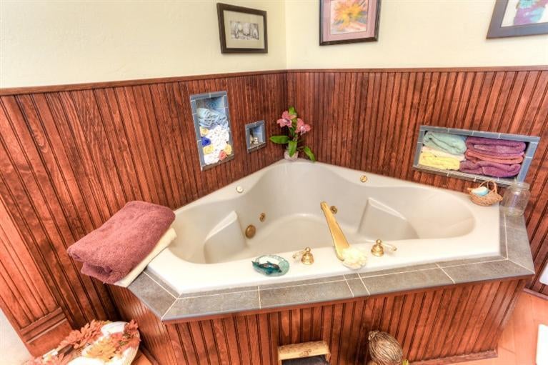 209 Crowson Road Ashland, OR 97520 - Photo 30 of 35 Gallery Image 30