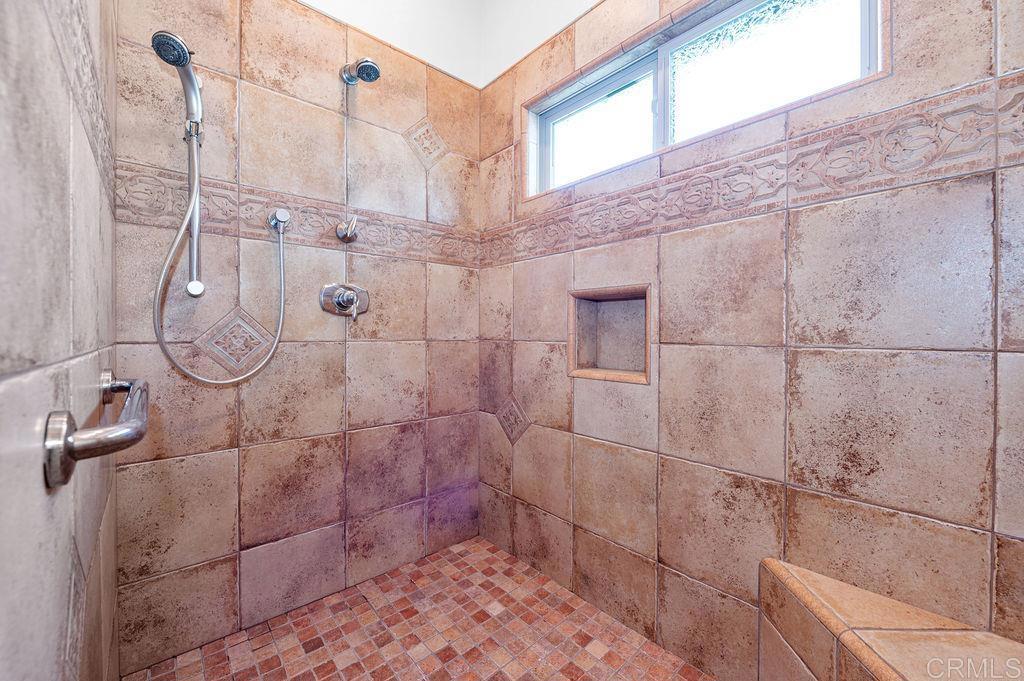2155 Mil Sorpresas Drive Fallbrook, CA 92028 - Photo 28 of 48 a bathroom with a shower