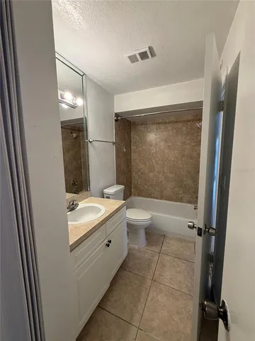 $1,350 | 5773 Gatlin Avenue, Unit 628, Orlando, FL 32822