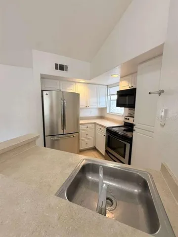$1,350 | 5773 Gatlin Avenue, Unit 628, Orlando, FL 32822