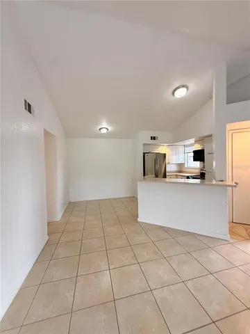 $1,350 | 5773 Gatlin Avenue, Unit 628, Orlando, FL 32822