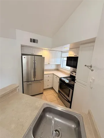 $1,350 | 5773 Gatlin Avenue, Unit 628, Orlando, FL 32822