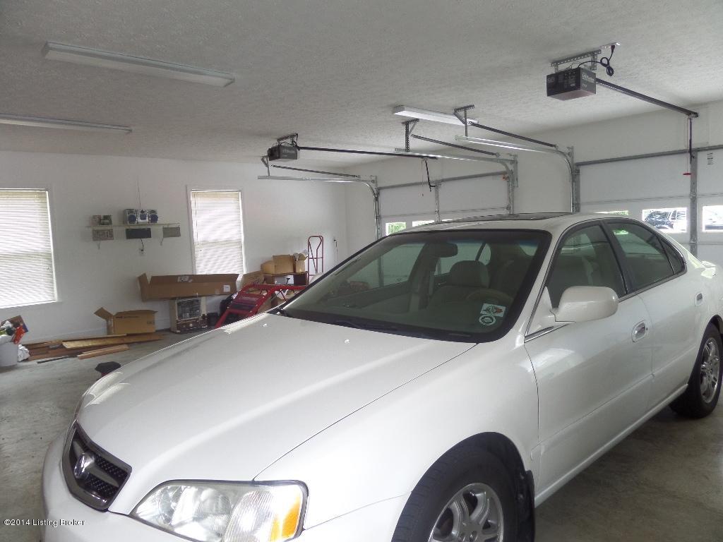 1400 Red Mill Road Elizabethtown, KY 42701 - Photo 18 of 25 the garage