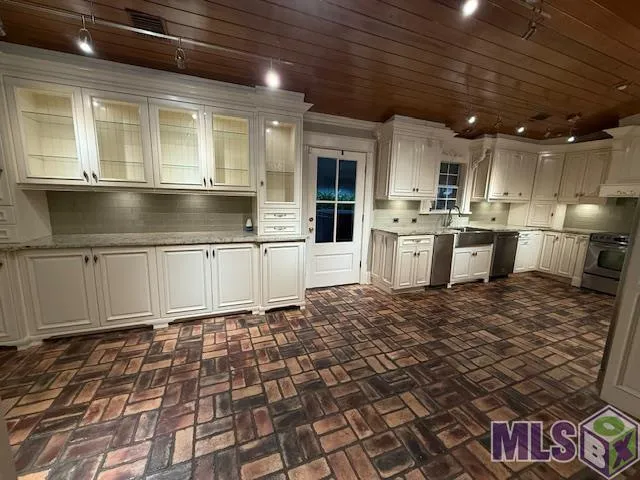 $399,000 | 1918 A Bayou Road, Thibodaux, LA 70301