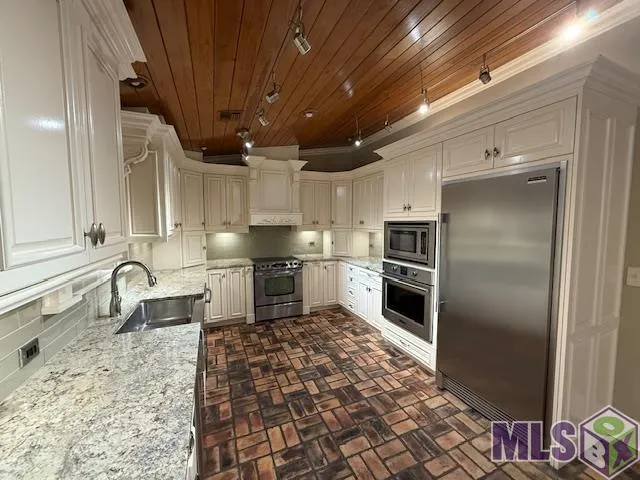 $399,000 | 1918 A Bayou Road, Thibodaux, LA 70301