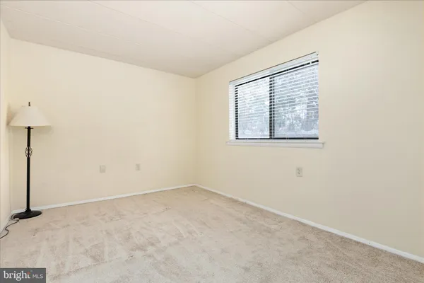 $233,000 | 125 Clubhouse Drive Southwest, Unit 1, Leesburg, VA 20175