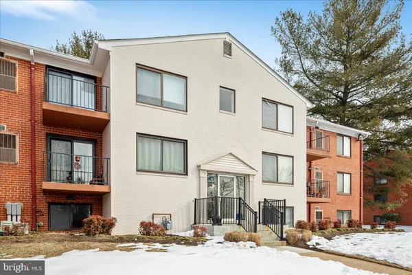 $233,000 | 125 Clubhouse Drive Southwest, Unit 1, Leesburg, VA 20175