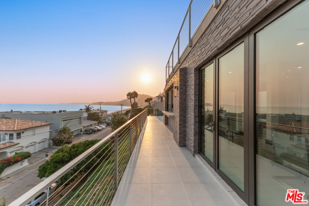 25411 Malibu Road Malibu, CA 90265 - Photo 15 of 51