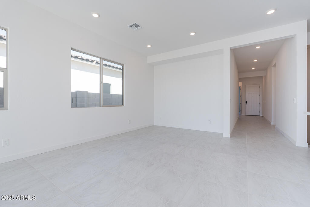 2139 East Mill Road San Tan Valley, AZ 85140 - Photo 5 of 17 Tri Pointe Soleo 644 - Dining-1MLS