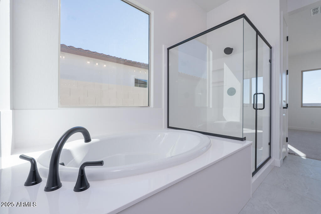 2139 East Mill Road San Tan Valley, AZ 85140 - Photo 9 of 17 Tri Pointe Soleo 644 - Primary Bath-2MLS