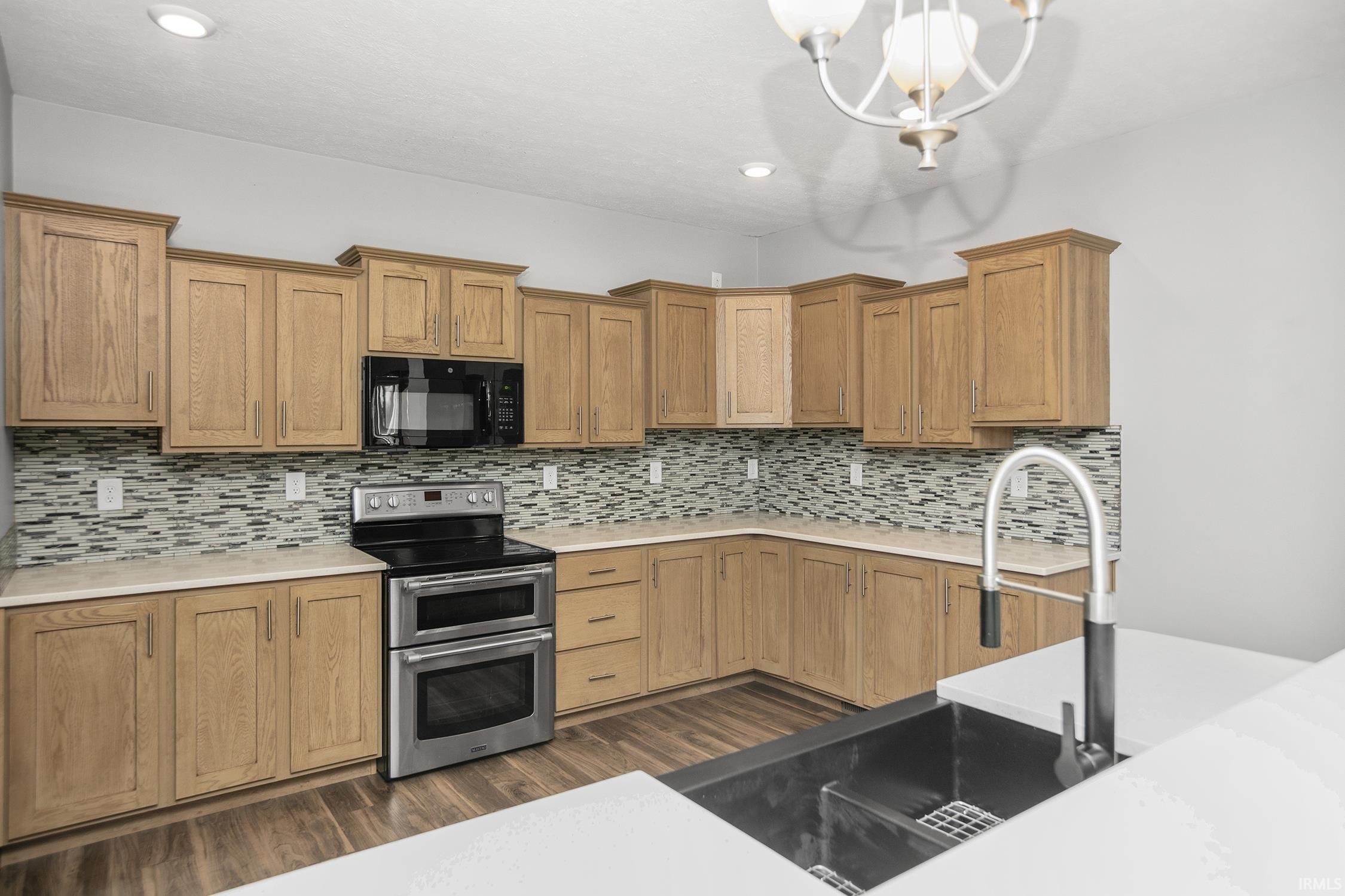 6978 Fox Crossing Knox, IN 46534 - Photo 8 of 30
