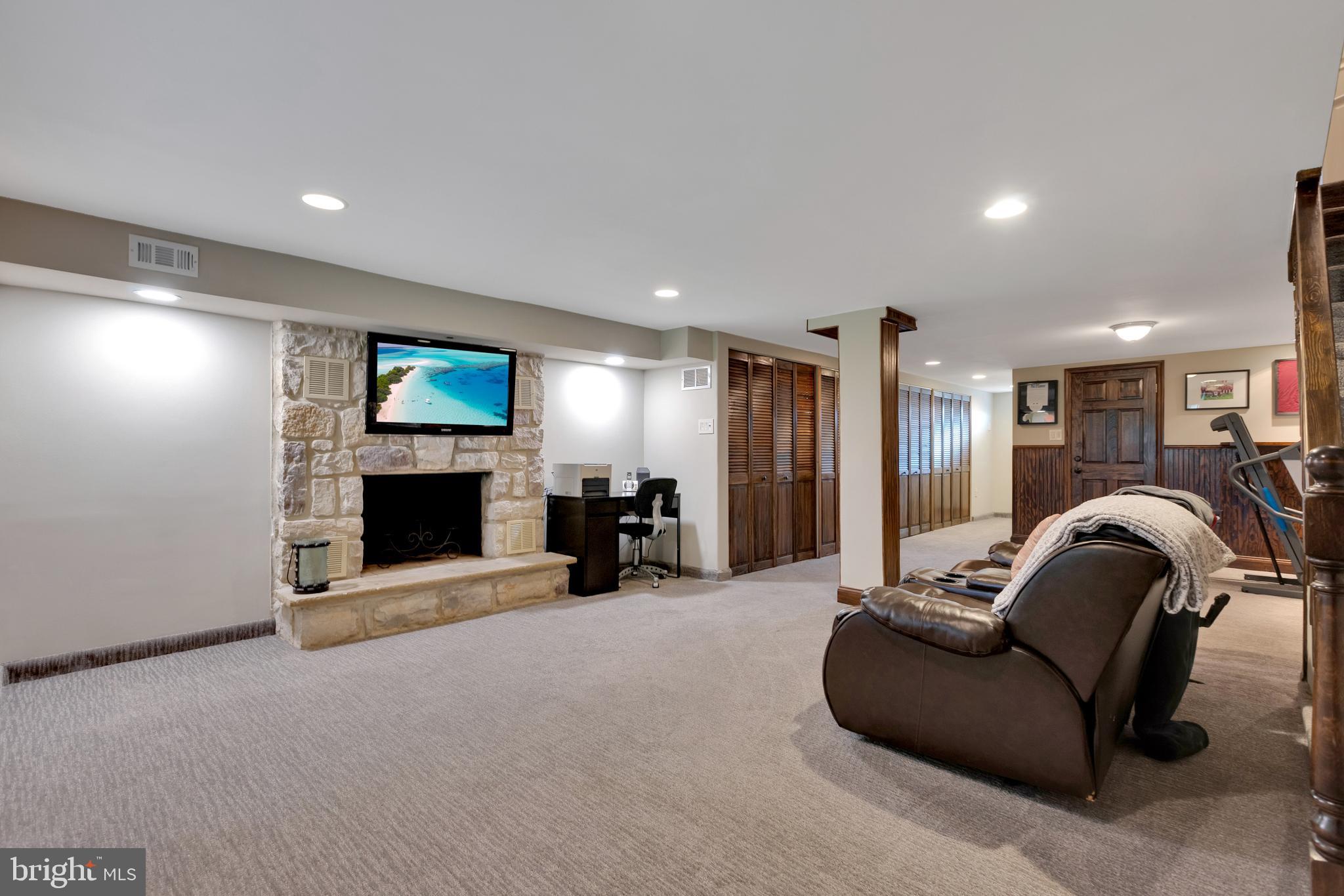 755 Hill Road Philadelphia, PA 19128 - Photo 22 of 32 Gallery Image 22