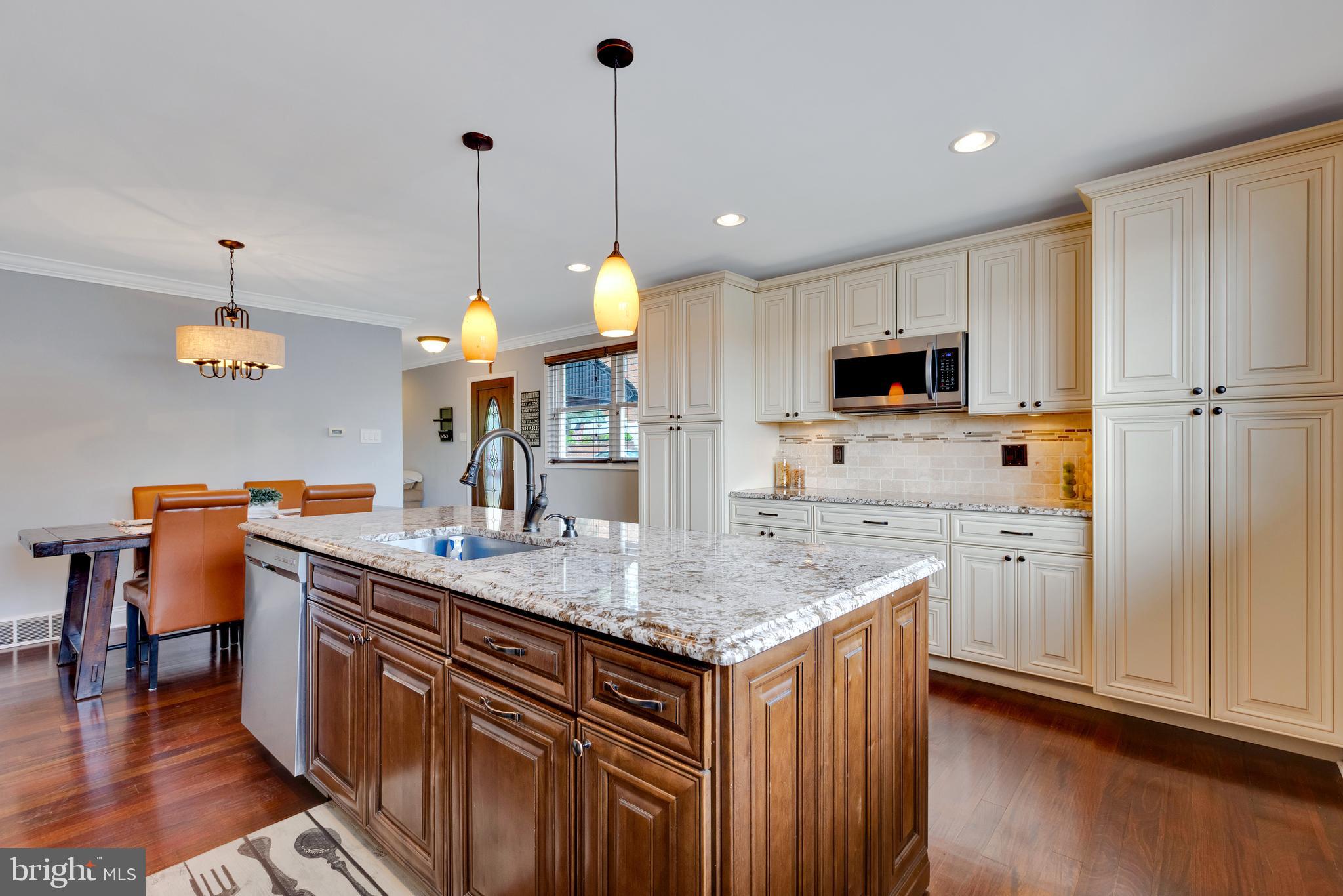 755 Hill Road Philadelphia, PA 19128 - Photo 5 of 32 Gallery Image 5