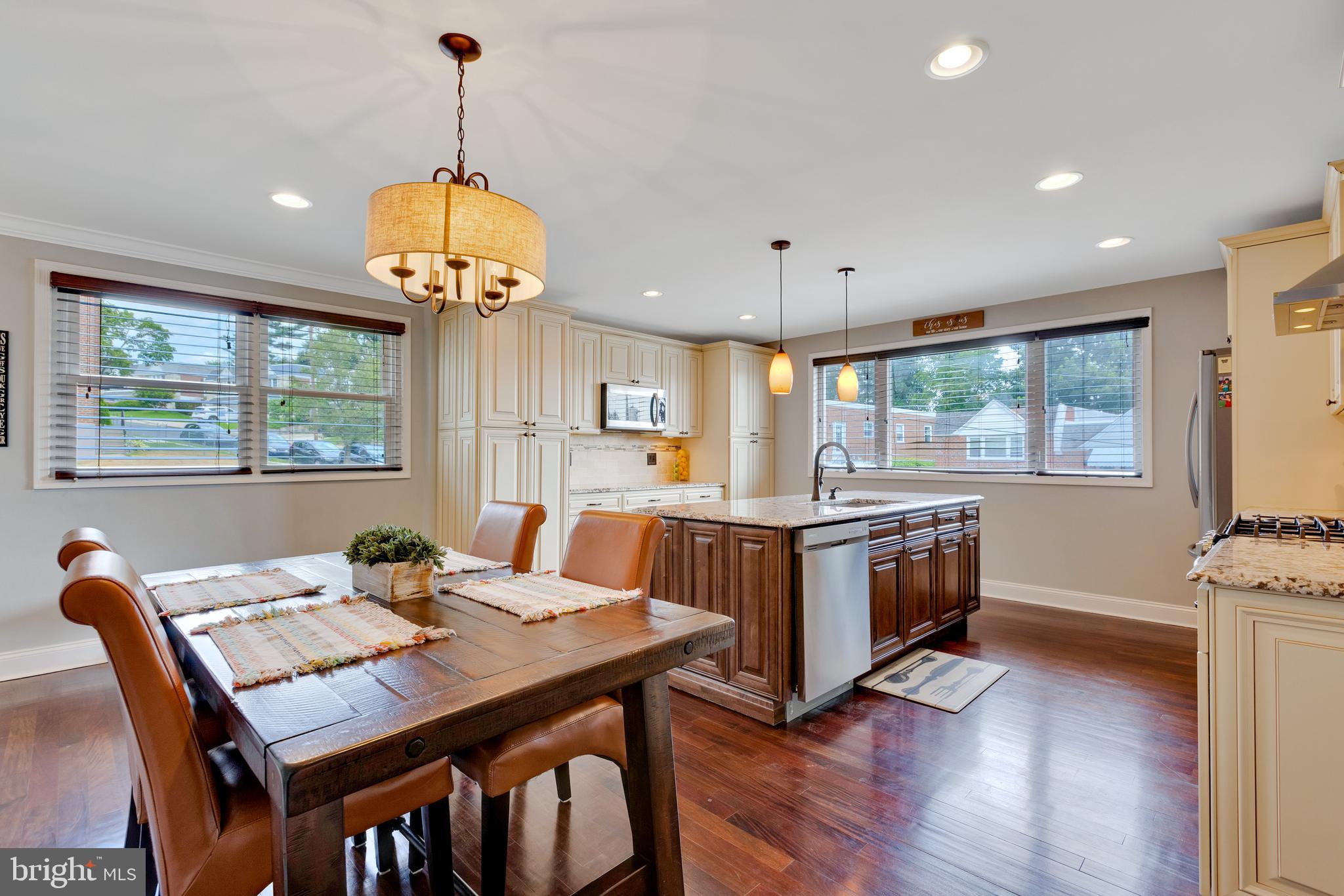 755 Hill Road Philadelphia, PA 19128 - Photo 7 of 32 Gallery Image 7