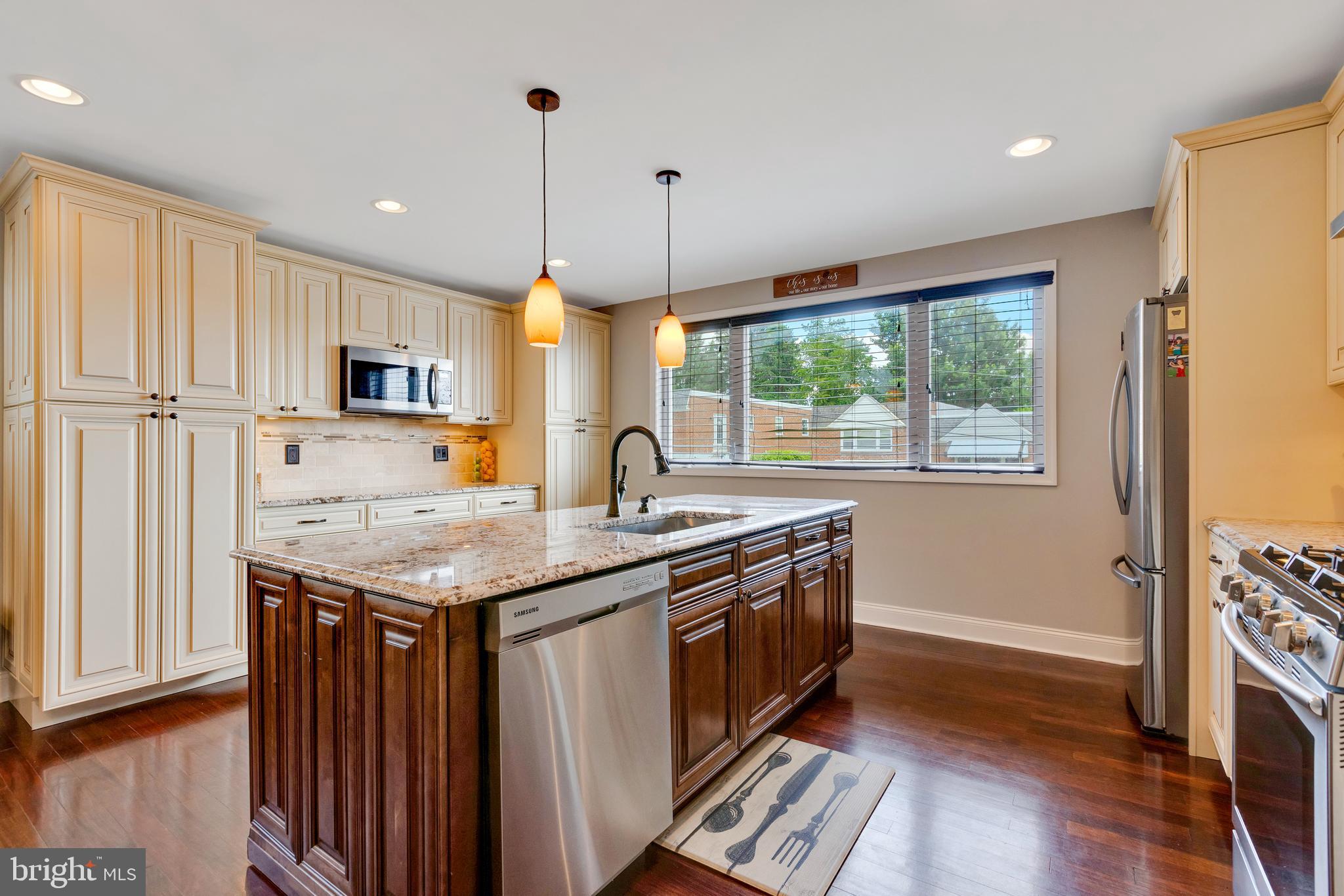 755 Hill Road Philadelphia, PA 19128 - Photo 9 of 32 Gallery Image 9